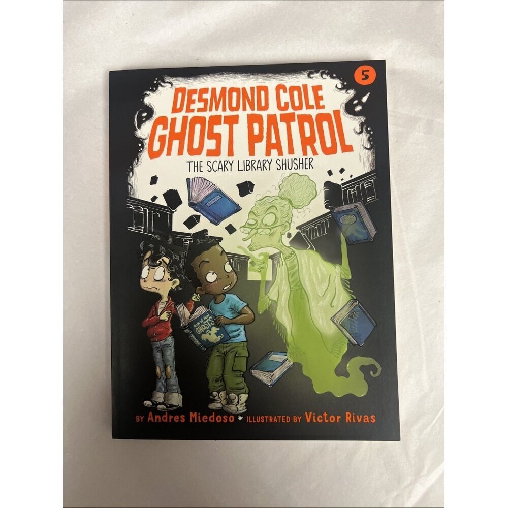 The Scary Library Shusher (Desmond Cole Ghost Patrol) - Paperback New